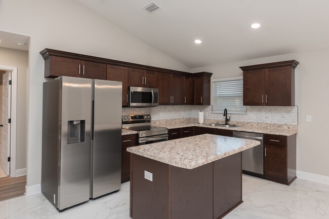 Photo - 8570 Stockdale Ave