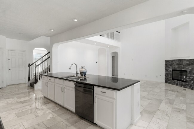 Photo - 1922 Lake Grayson Dr