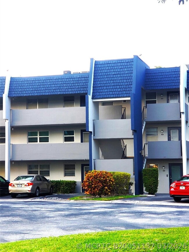 7897 Golf Cir Dr Unit 303