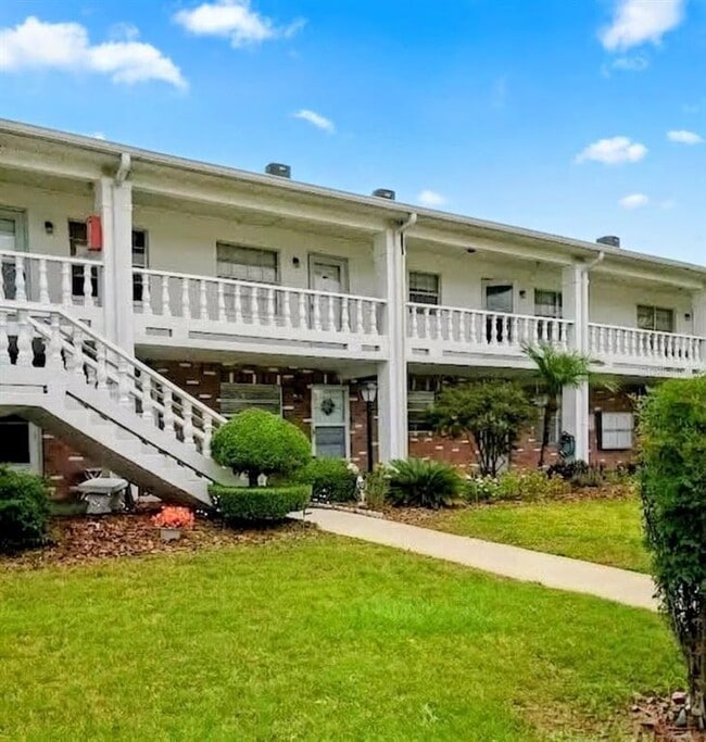 Building Photo - 4744 Azalea Dr Unit 204