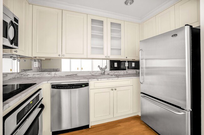 Photo - 502 Park Ave