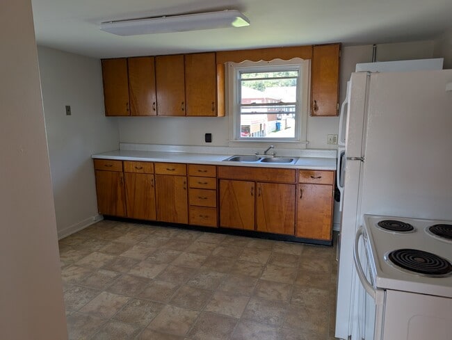 Photo - 115 S 6th St Unit Youngwood