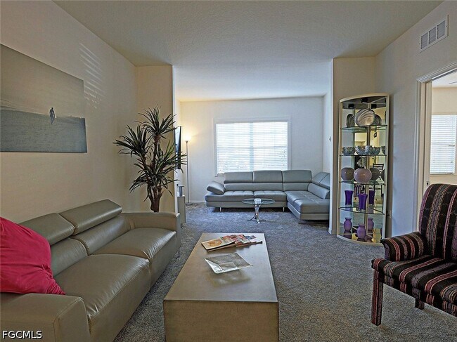 Photo - 15645 Ocean Walk Circle Unidad 116