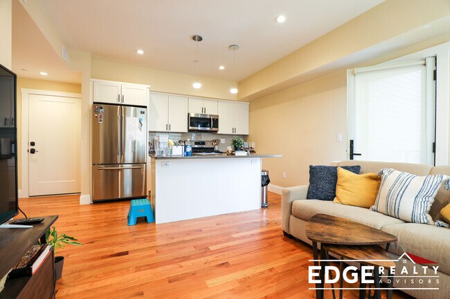 Photo - 17 Glencoe St Unit 203