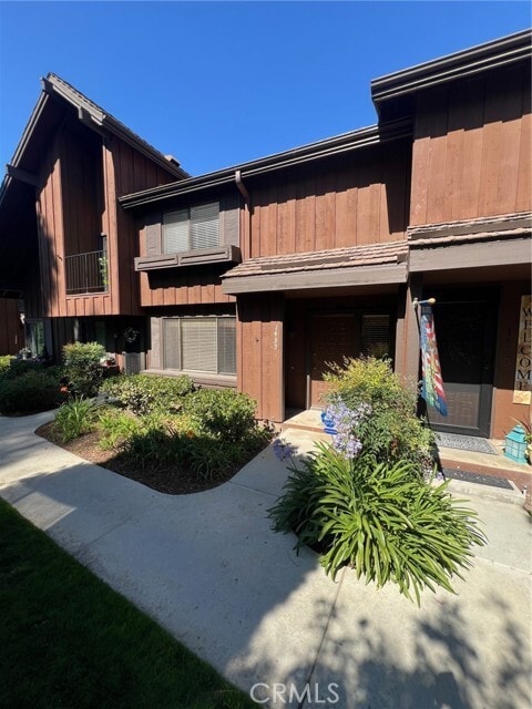 Building Photo - 1435 Westmont Dr