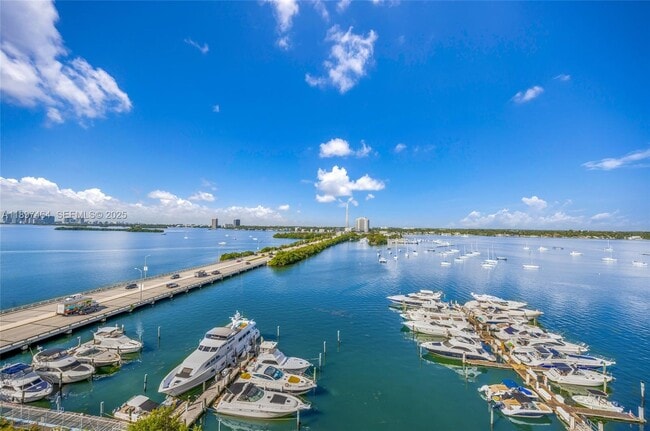 Building Photo - 7904 West Dr Unit 1010