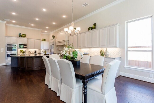 Photo - 2064 Bluestem Dr