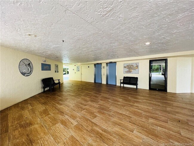 Photo - 221 NE Plantation Rd Unit 215