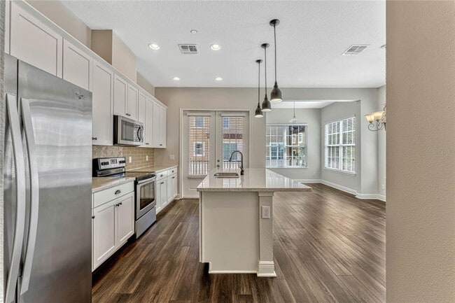 Photo - 2440 Lobelia Dr