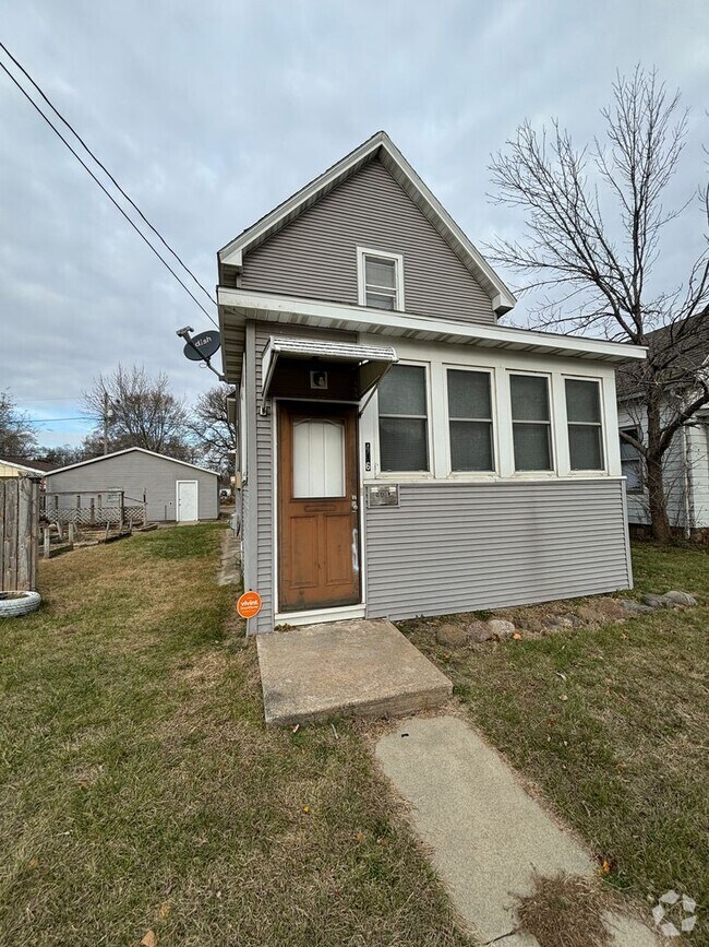 Building Photo - 2 bedroom, 2 bath home in Waterloo