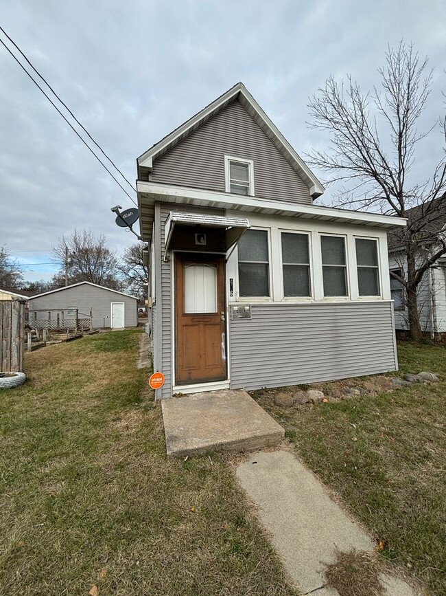 2 bedroom, 2 bath home in Waterloo - 2 bedroom, 2 bath home in Waterloo