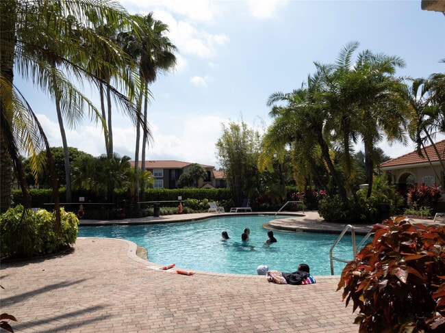 Photo - 15085 Michelangelo Blvd Unidad 201