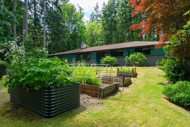 Photo - 15931 SE 41st Pl