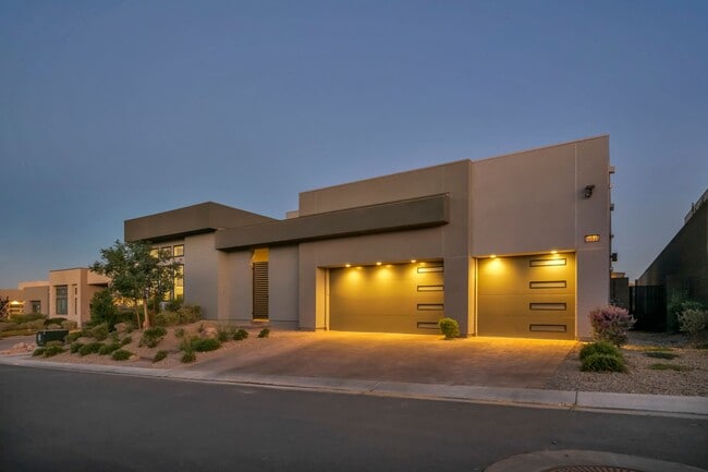 Building Photo - Stunning Single-Story Summerlin Home with Pool & Spa