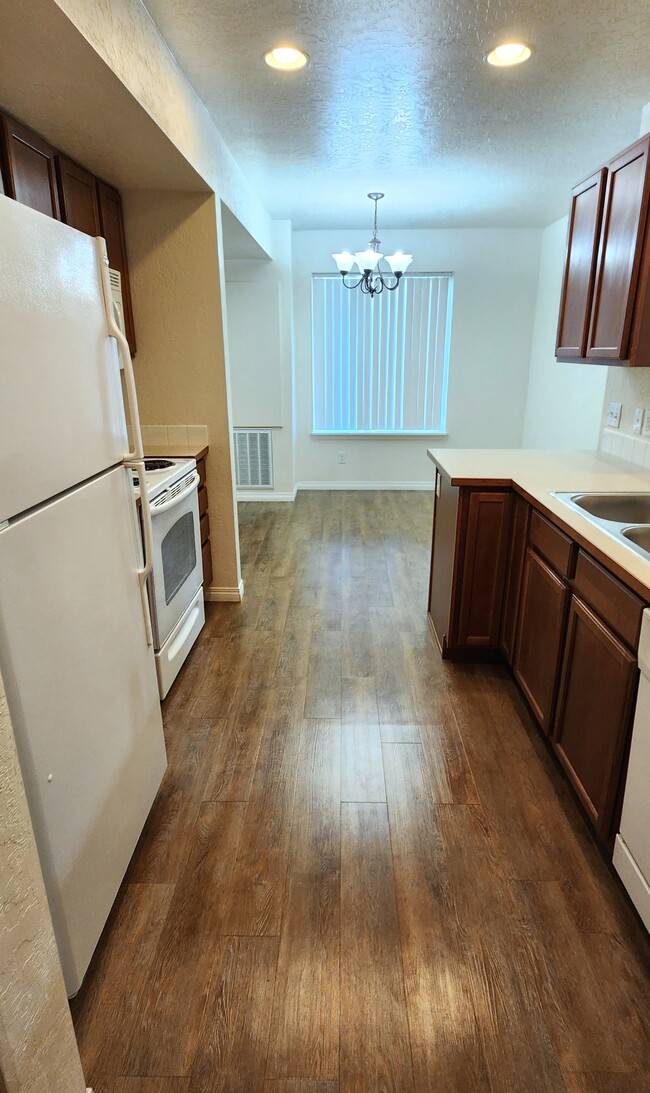 Kitchen - Mountain View Duplexes, Ponderay, LLC