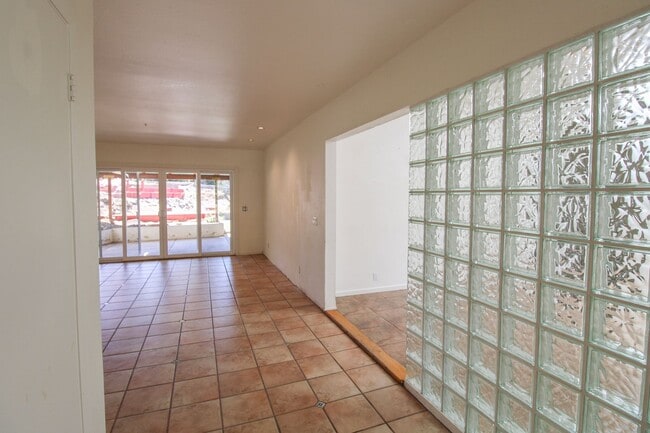 Photo - 299 Albert Dr Unit 1