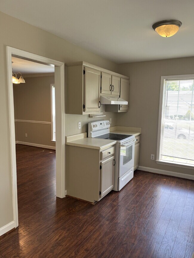 Photo - "Charming 3-Bedroom Home with 2 Full Baths in Beautiful Thompson's Station!"
FENCED BACKYARD!