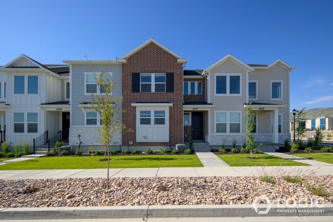 Beautiful New Townhome! - Beautiful New Townhome!