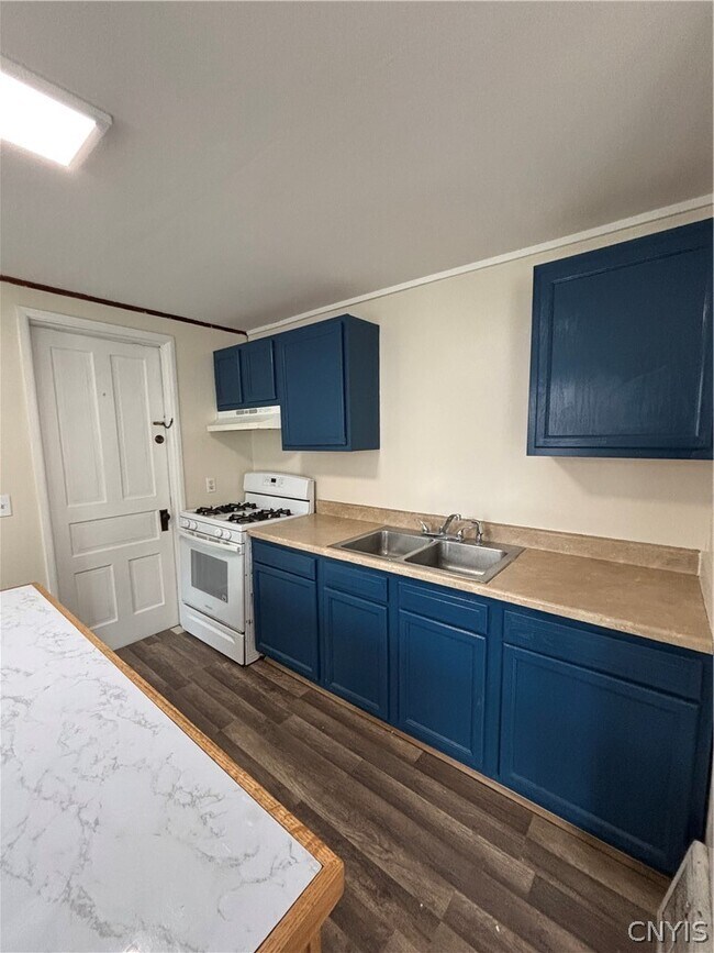 Photo - 300 S Pleasant St