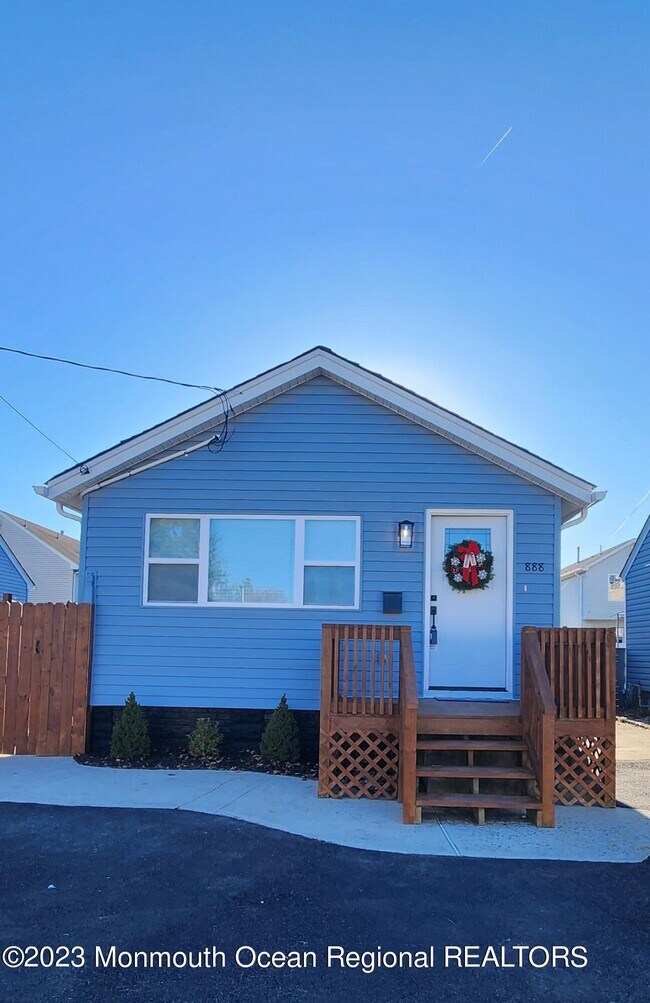 888 NJ35 Rental For Rent in Old Bridge, NJ