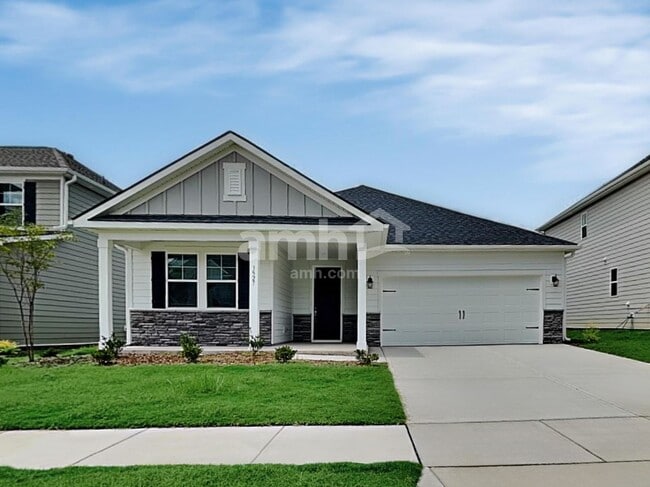 Building Photo - 3527 Lincoln Hts Ln