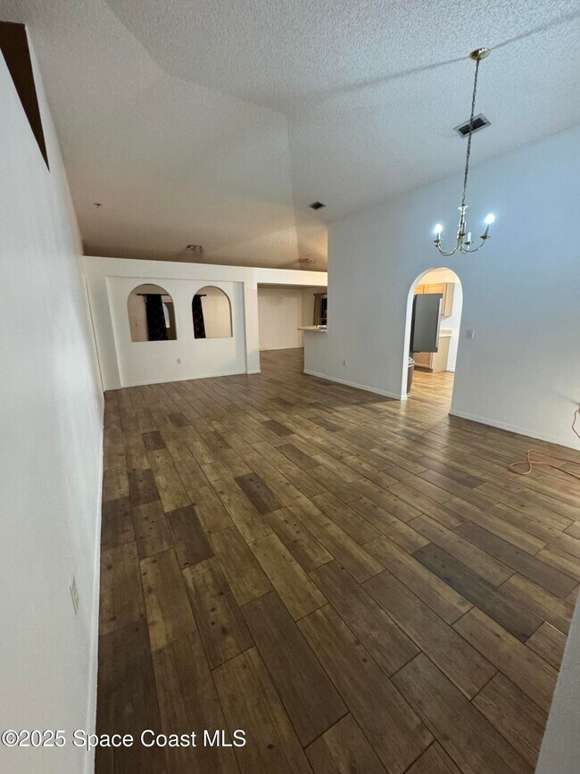 Photo - 1179 White Oak Cir