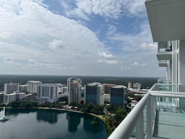 Photo - 150 E Robinson St