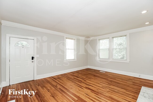 Photo - 3312 Bloomfield Ave SW