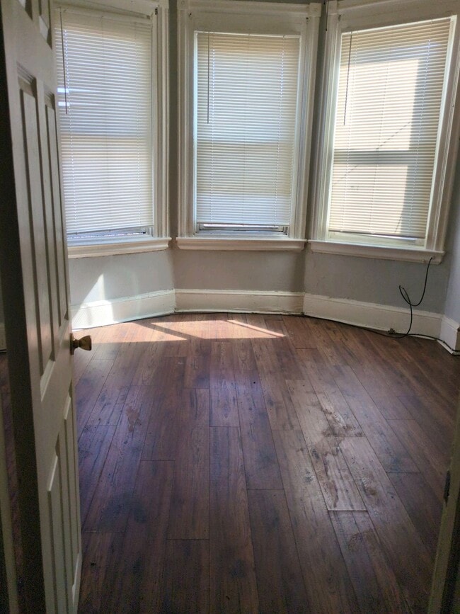 Photo - 714 E 22nd St