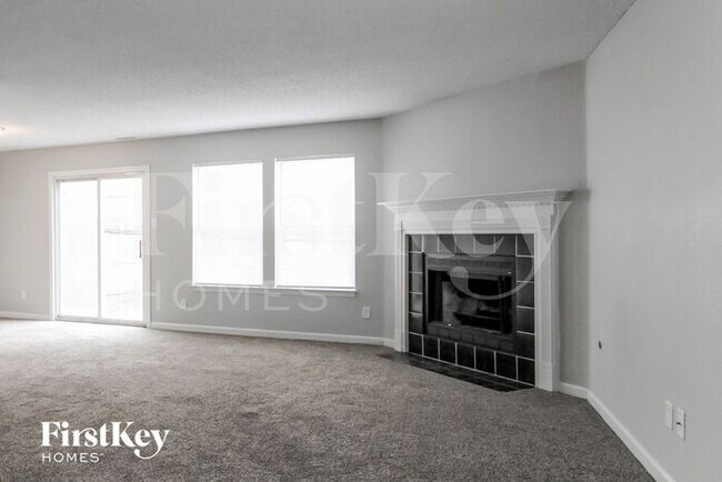 Photo - 5980 Redcliff S Ln