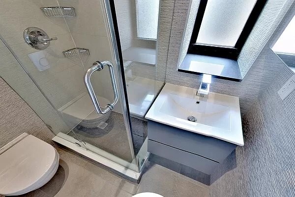 Photo - 227 E 82nd St