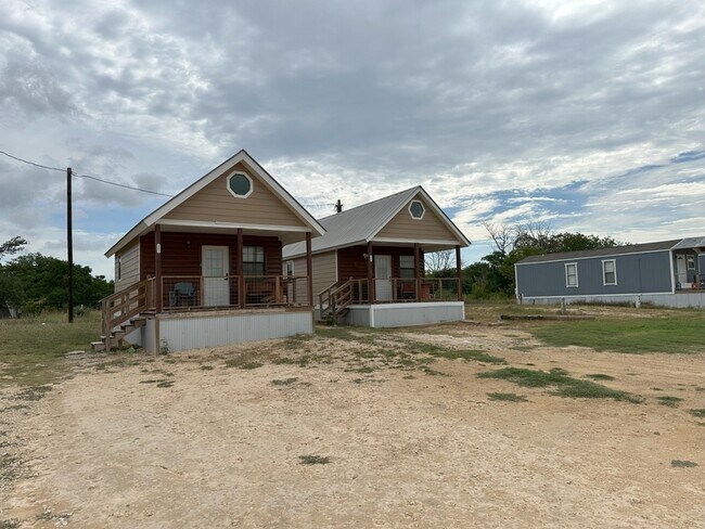 2440 TX-16 Unit 306