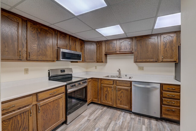 Photo - Wingra West Apartments