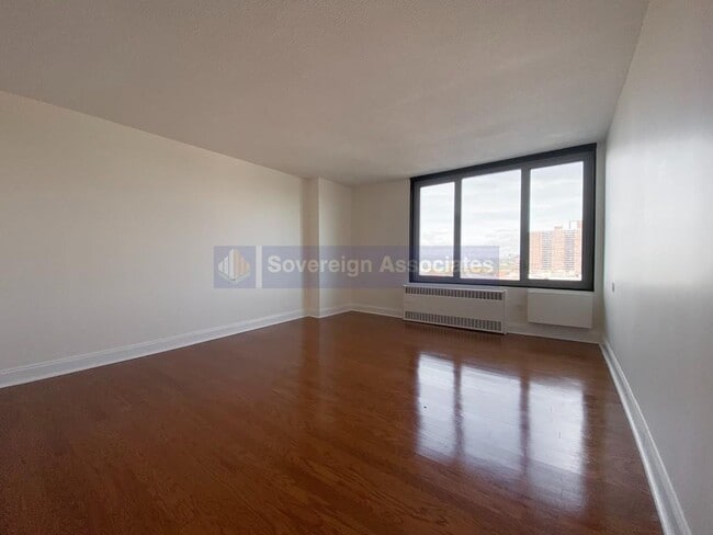 Building Photo - 3333 Broadway Rental