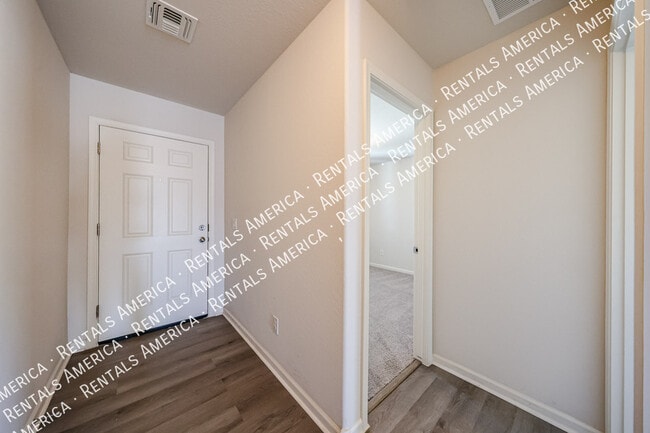 Photo - 118 W Impala Dr