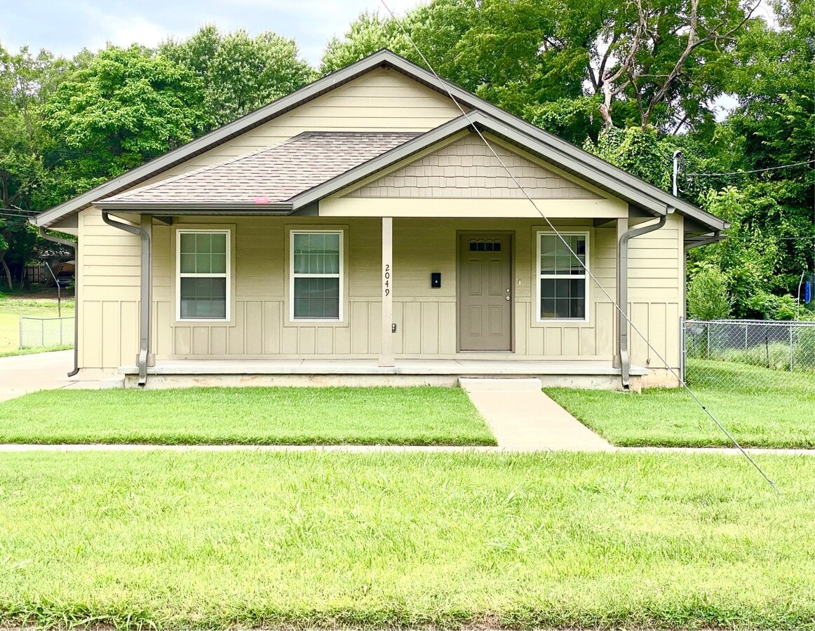 Photo - 2049 N Washington Ave
