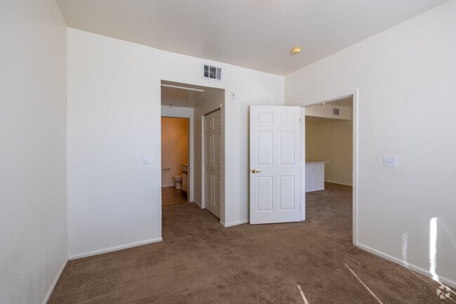 1BR, 1BA - 625SF - Bedroom - The Village at Hampden Town Center