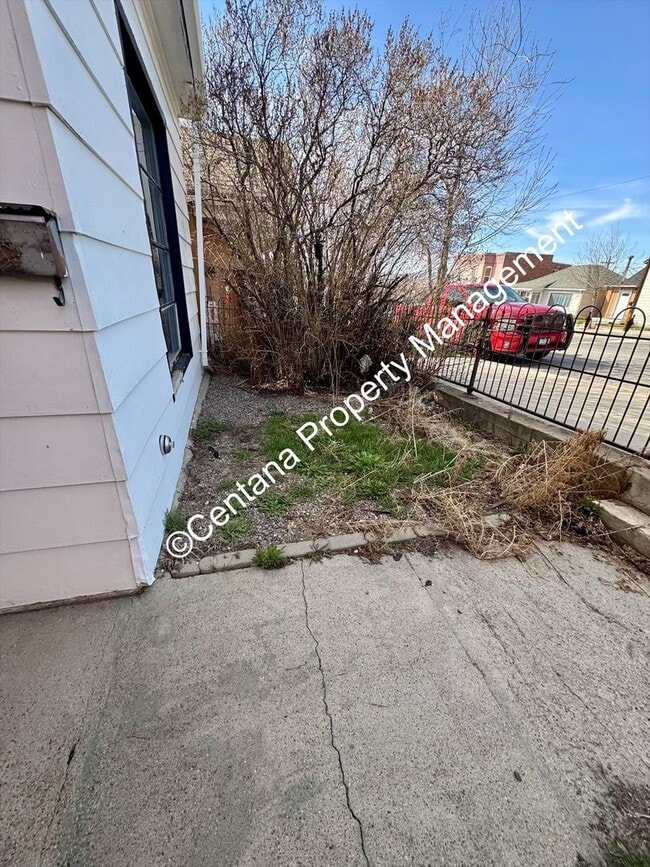 Photo - Three Bedroom One Bathroom in Uptown Butte
