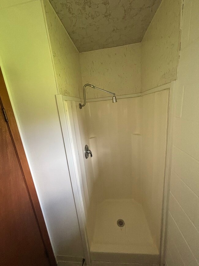 Photo - 913 S Main St Unit 2