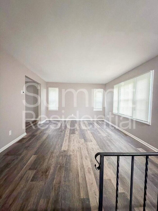 40 Sunnyslope Dr