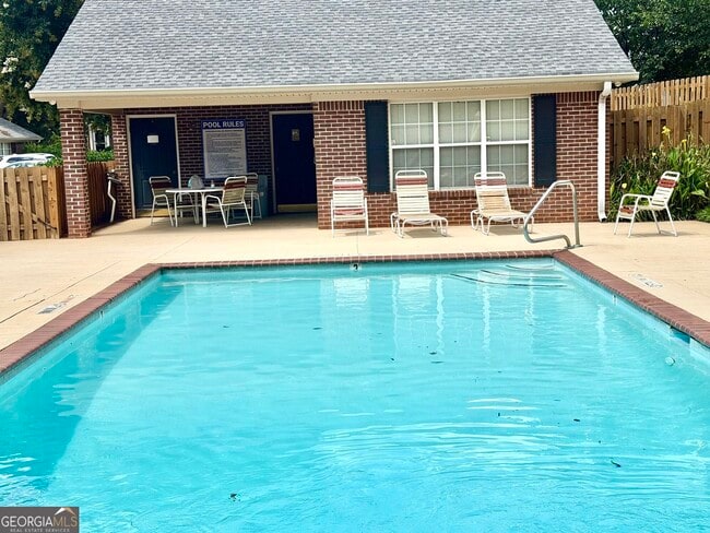 2868 Florence Dr