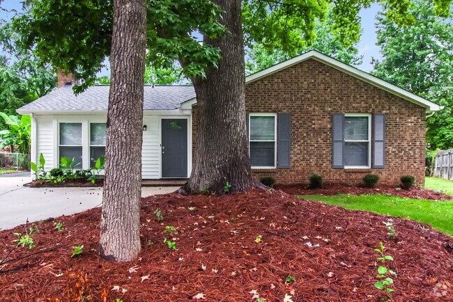 Building Photo - 6636 Piney Path Rd Rental