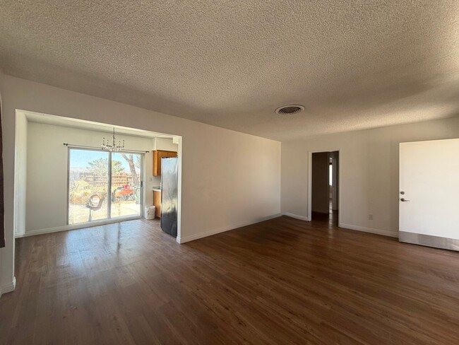 Photo - 3 Bedroom 1 Bathroom House with Spacious Bedrooms and Fenced Backyard