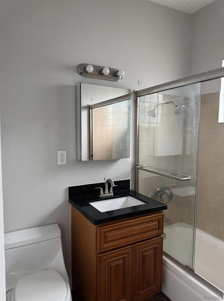 Photo - 3815 Vermont St