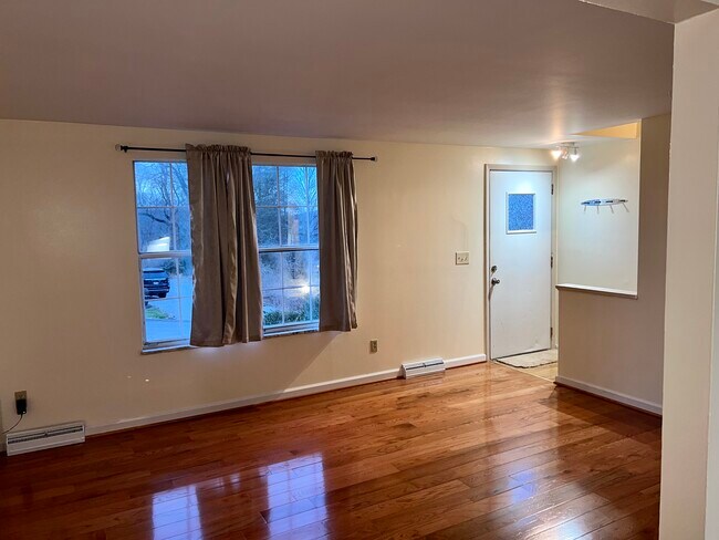 Photo - 4304 Royalview Dr