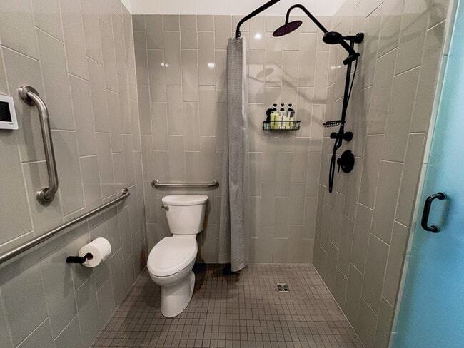 Photo - 3820 Fauntleroy Wy SW Unit SI ID1521739P