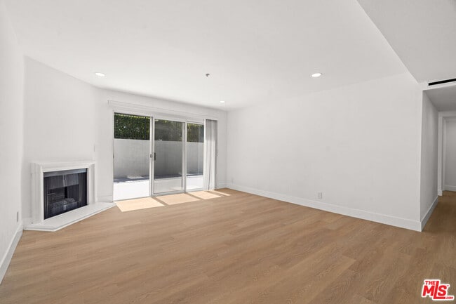 Photo - 16100 Sunset Blvd Unit 109