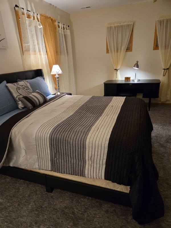 Photo - 468 E 42nd St