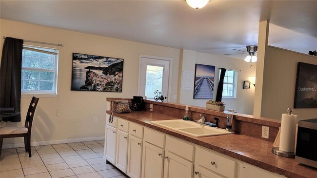 Photo - 1283 Cecil Ave