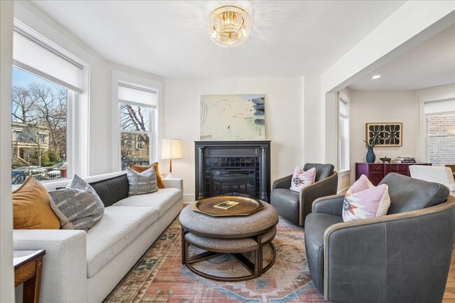 Photo - 4912 N Winchester Ave